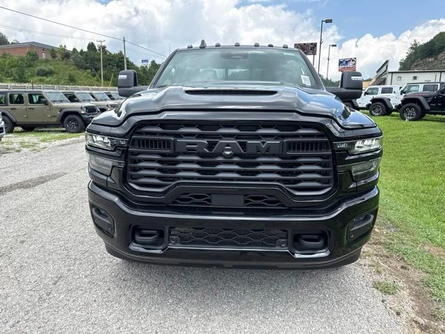 New 2026 Diamond Black Crystal Pearlcoat RAM Tradesman image 8