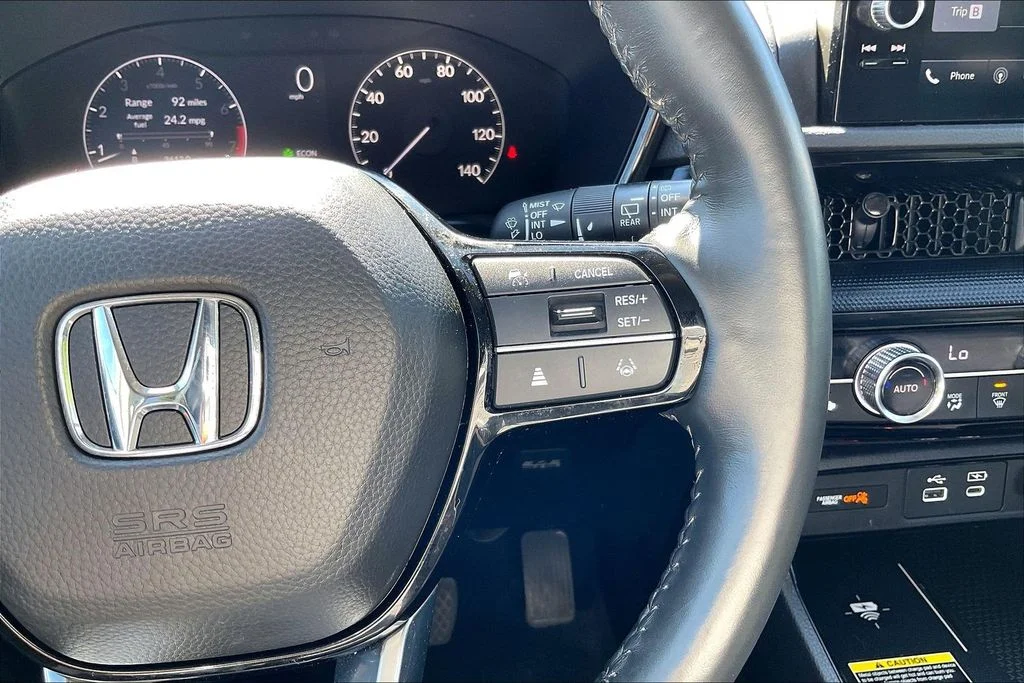 Used 2023 Silver Honda EX-L image 22