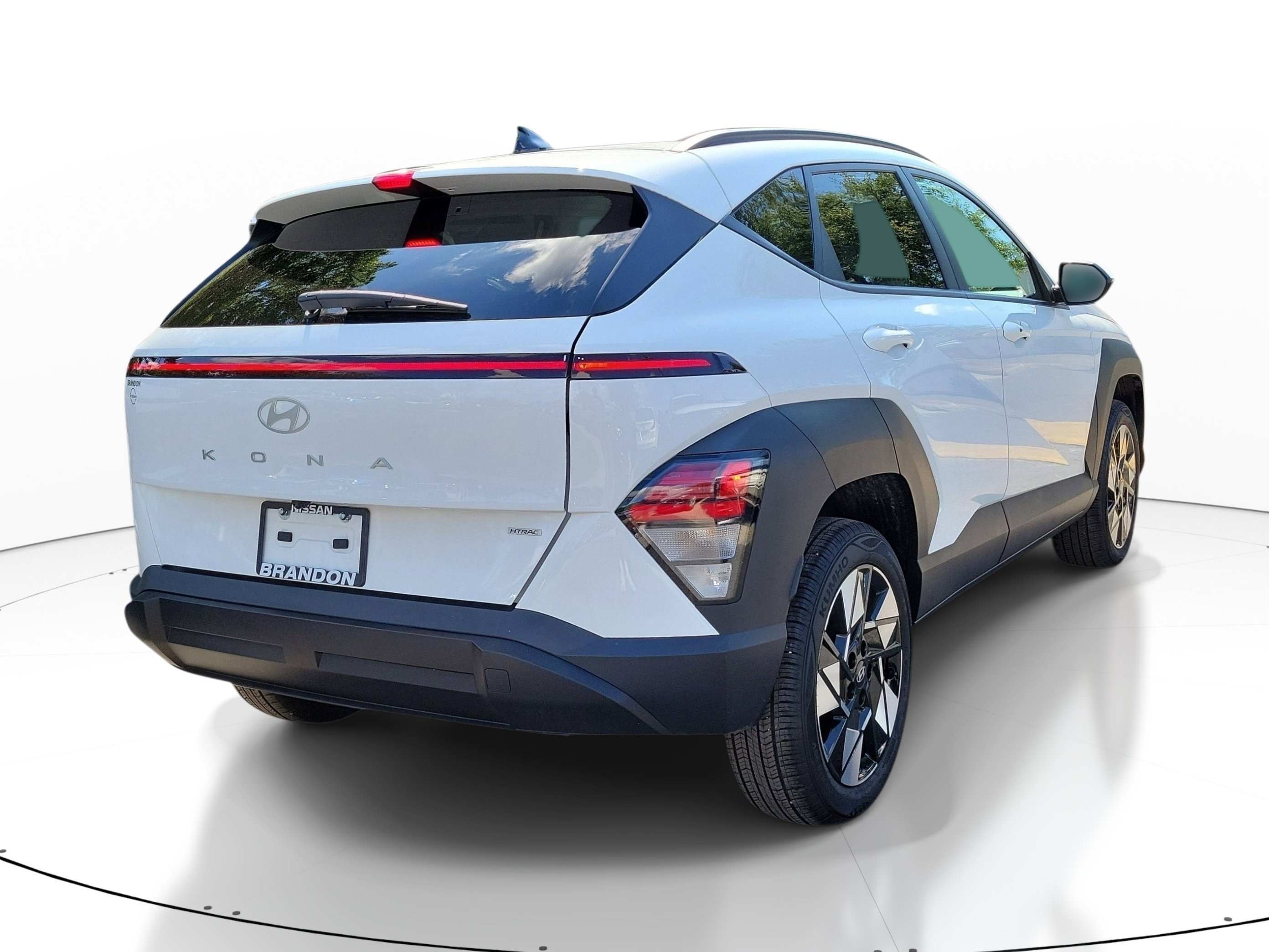Used 2025 Atlas White Hyundai SEL image 7