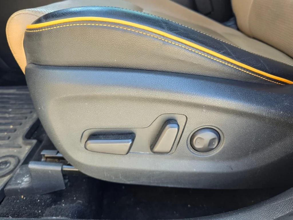 Used 2018 Snow White Pearl Kia SX Turbo image 15