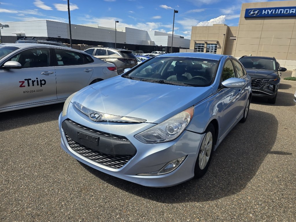 Used 2013 Blue Sky Metallic Hyundai  image 1