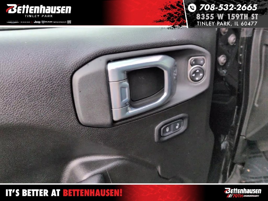 New 2026 Black Clear-Coat Exterior Paint Jeep Sport S image 16