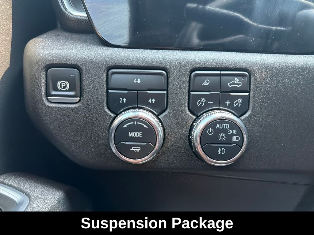 Used 2025 Silver GMC SLE image 24