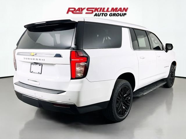 2022 Chevrolet Suburban LT - Photo 7