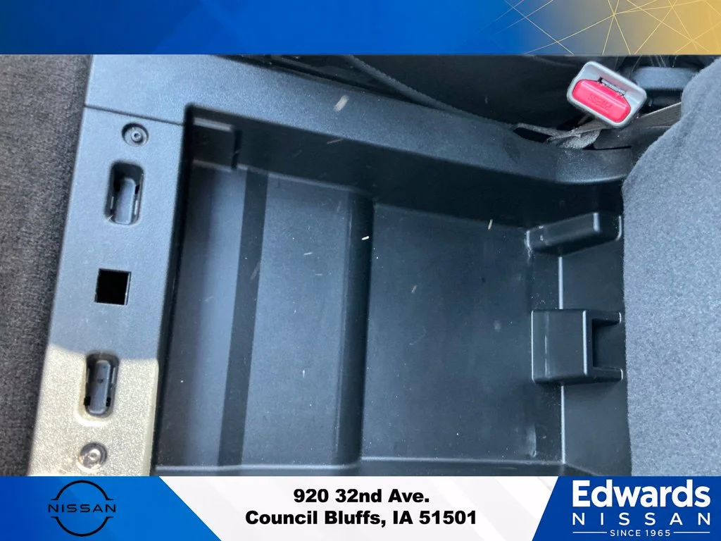 Used 2017 Black Ford XLT image 30