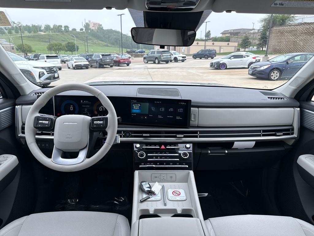 New 2027 Silver Hyundai SE image 12