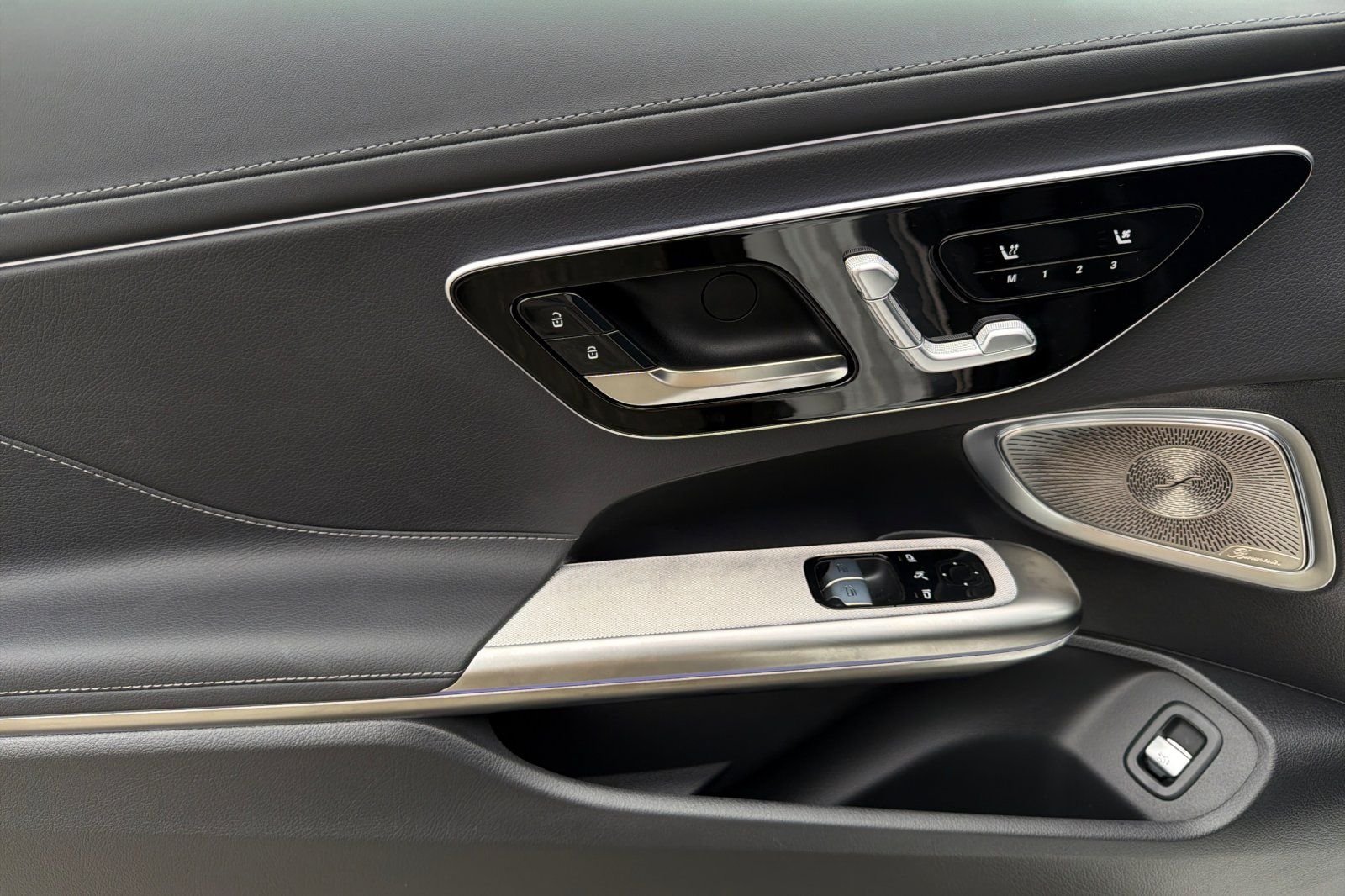 New 2026 Polar White Mercedes-Benz CLE 300 image 23