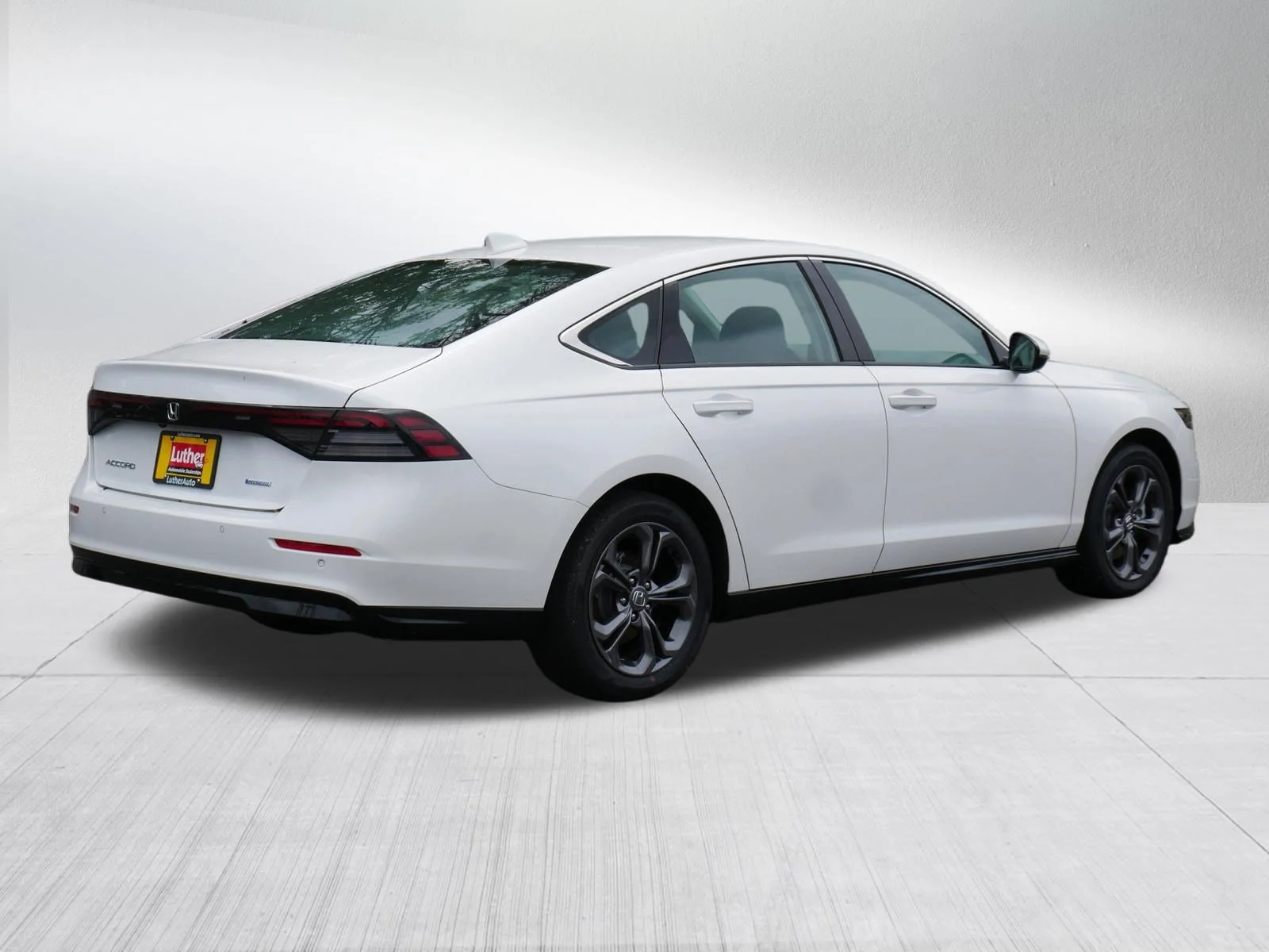 New 2026 Platinum White Pearl Honda EX-L image 7