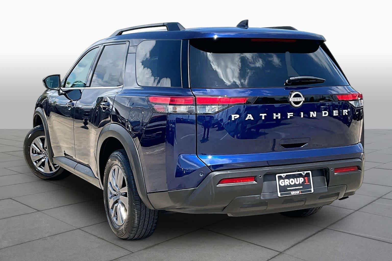 Used 2025 Deep Ocean Blue Pearl Nissan SV image 11