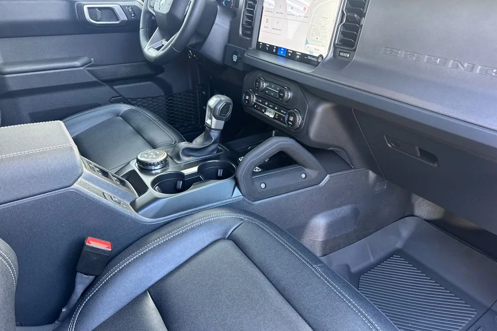 New 2026 Oxford White Ford Badlands® image 16