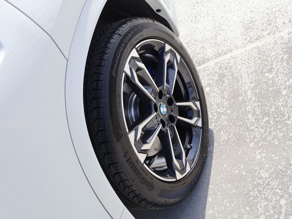 Used 2026 Alpine White BMW M35i image 39
