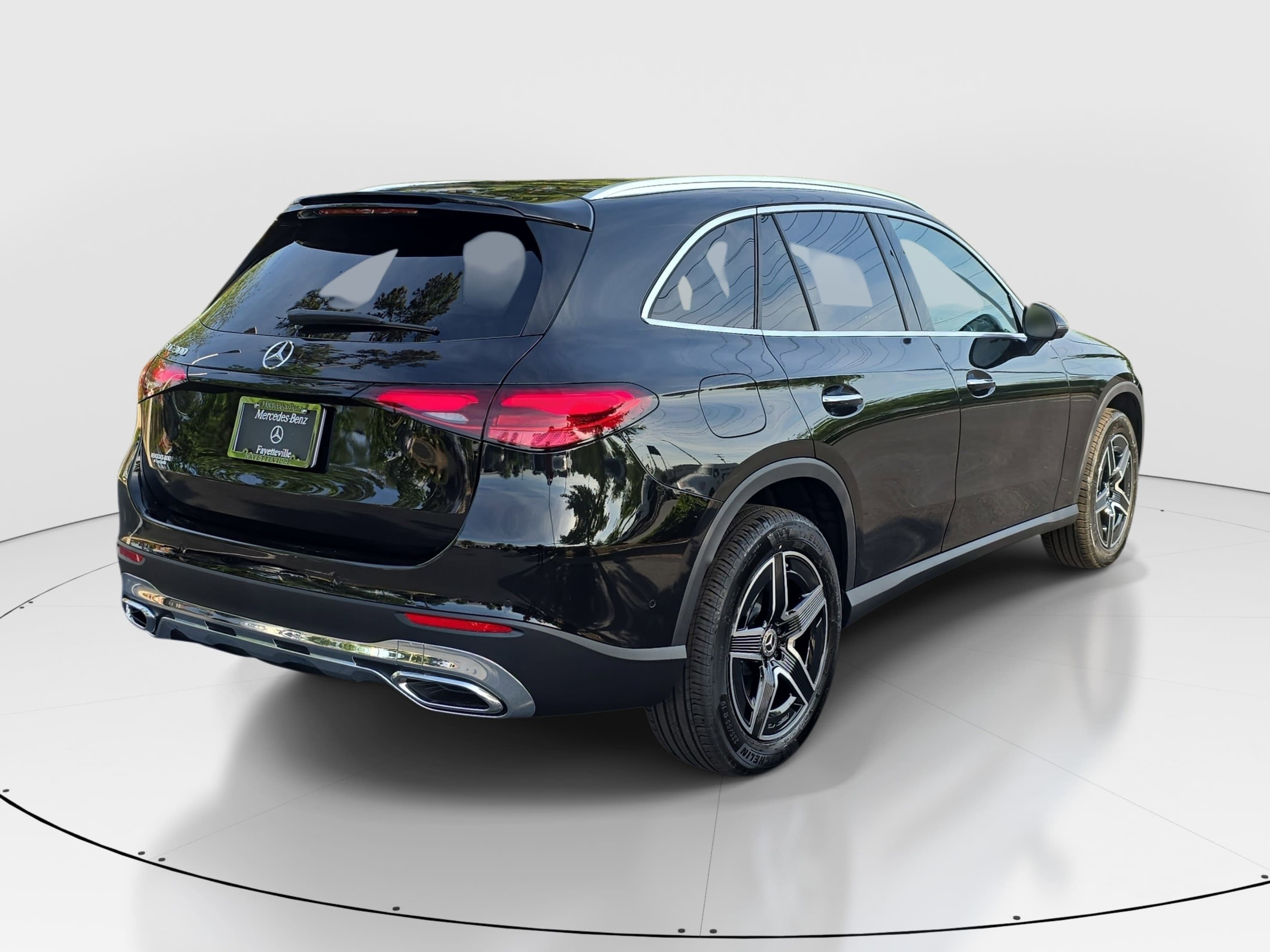 New 2026 Obsidian Black Metallic Mercedes-Benz GLC300 image 5