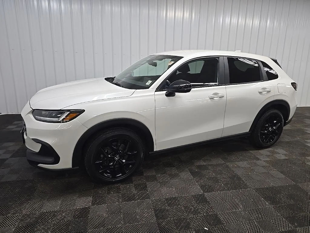 Used 2024 Platinum White Pearl Honda Sport image 6