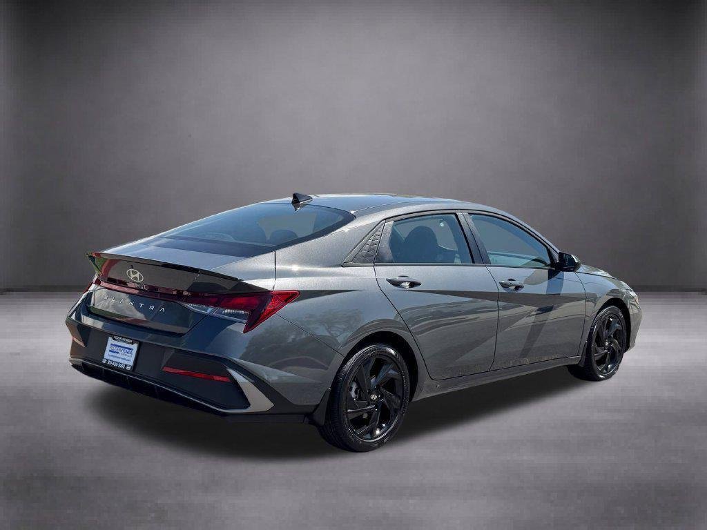 New 2026 Gray Hyundai SEL Sport Plus image 8