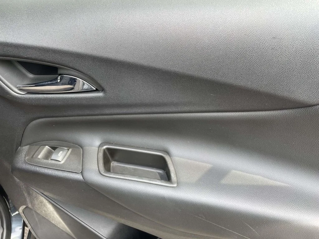 Used 2023 Iron Gray Metallic Chevrolet LT image 9