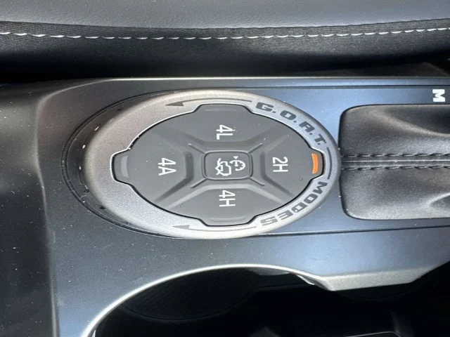 New 2026 Avalanche Gray Ford Outer Banks® image 89