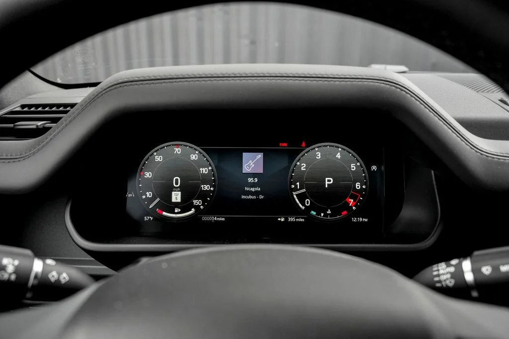 New 2026 Santorini Black Land Rover S image 12