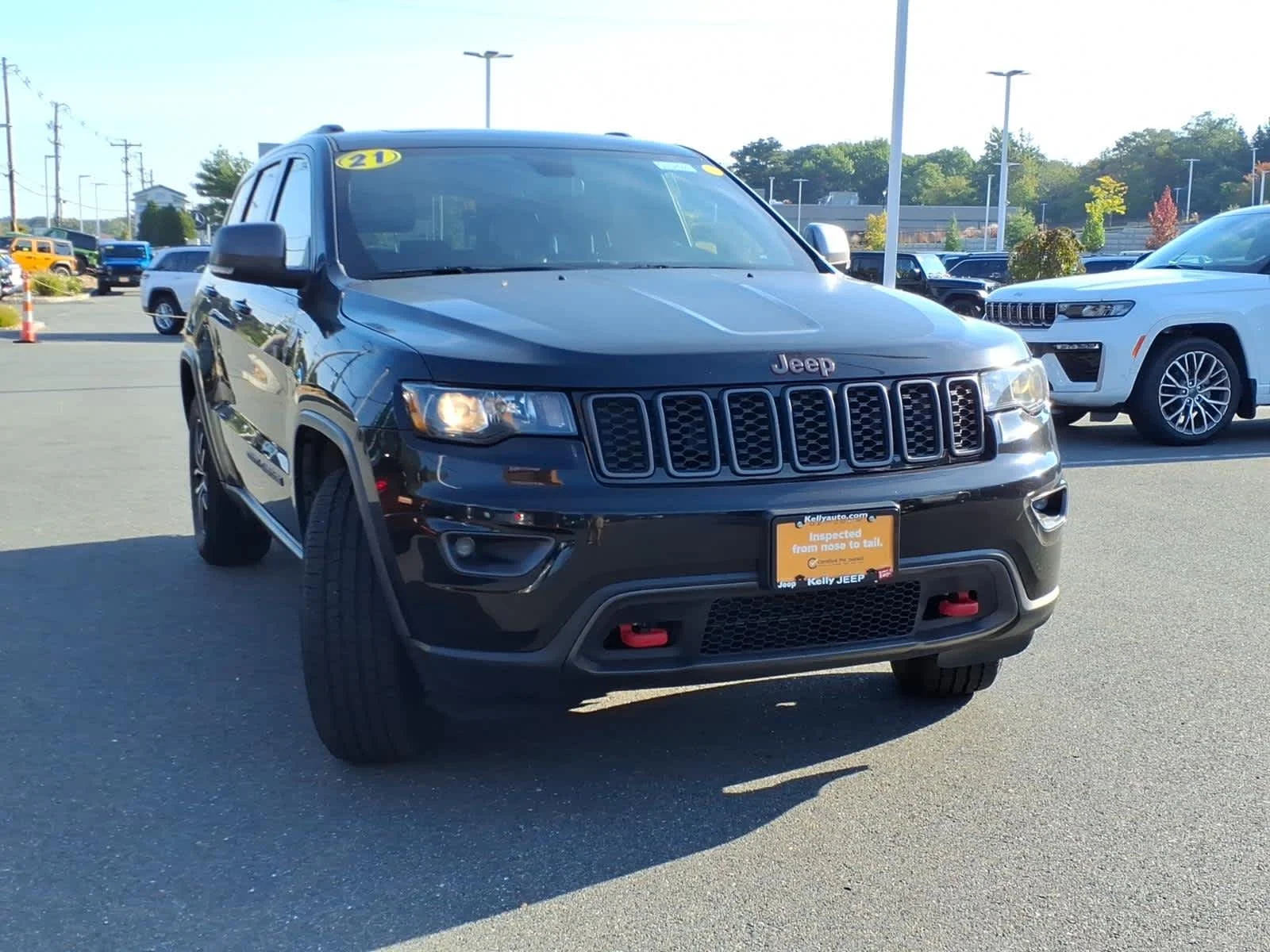Certified Used 2021 Diamond Black Crystal P/C Jeep Trailhawk image 4