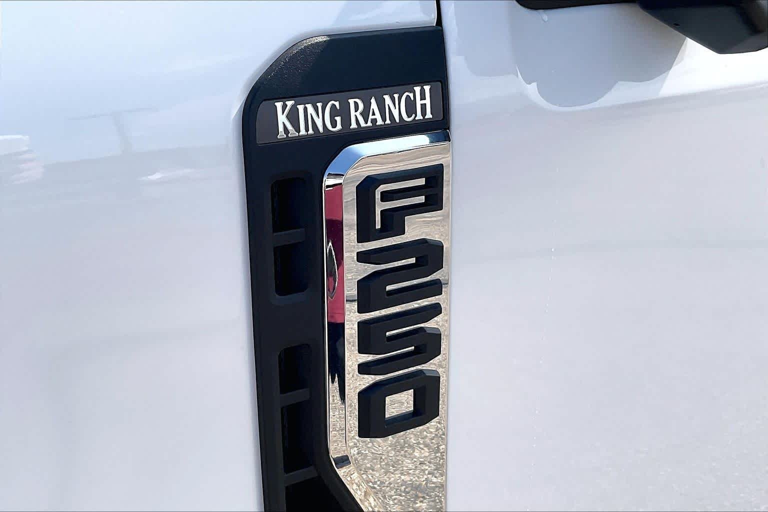 New 2026 Star White Metallic Tri-Coat Ford F-250® King Ranch® image 15