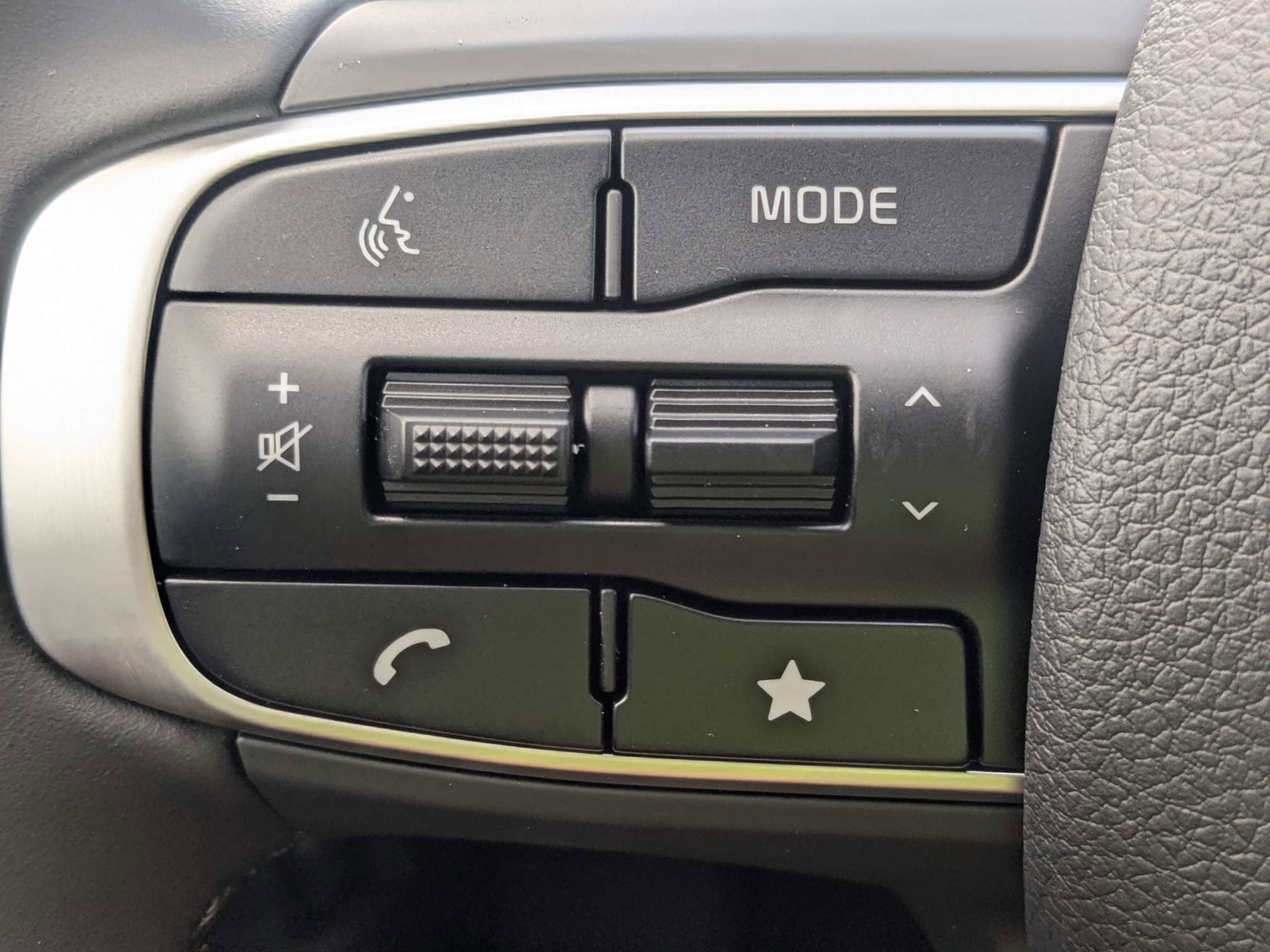 New 2026 Snow White Pearl Kia GT-Line FWD image 31