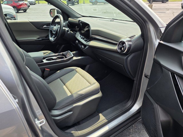Used 2025 Sterling Gray Metallic Chevrolet LT image 19