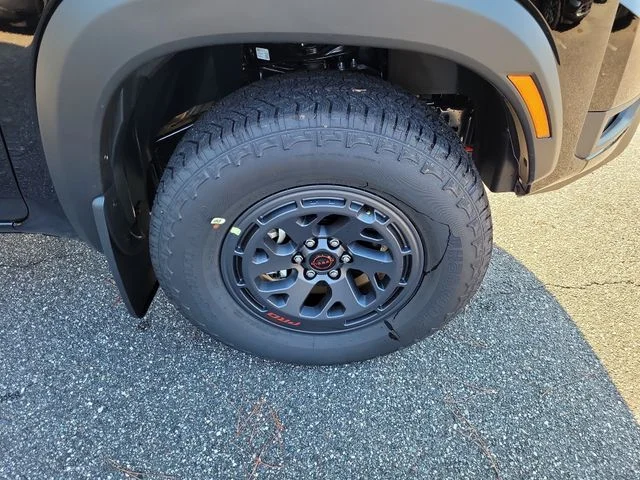New 2026 Black Nissan PRO-4X image 5