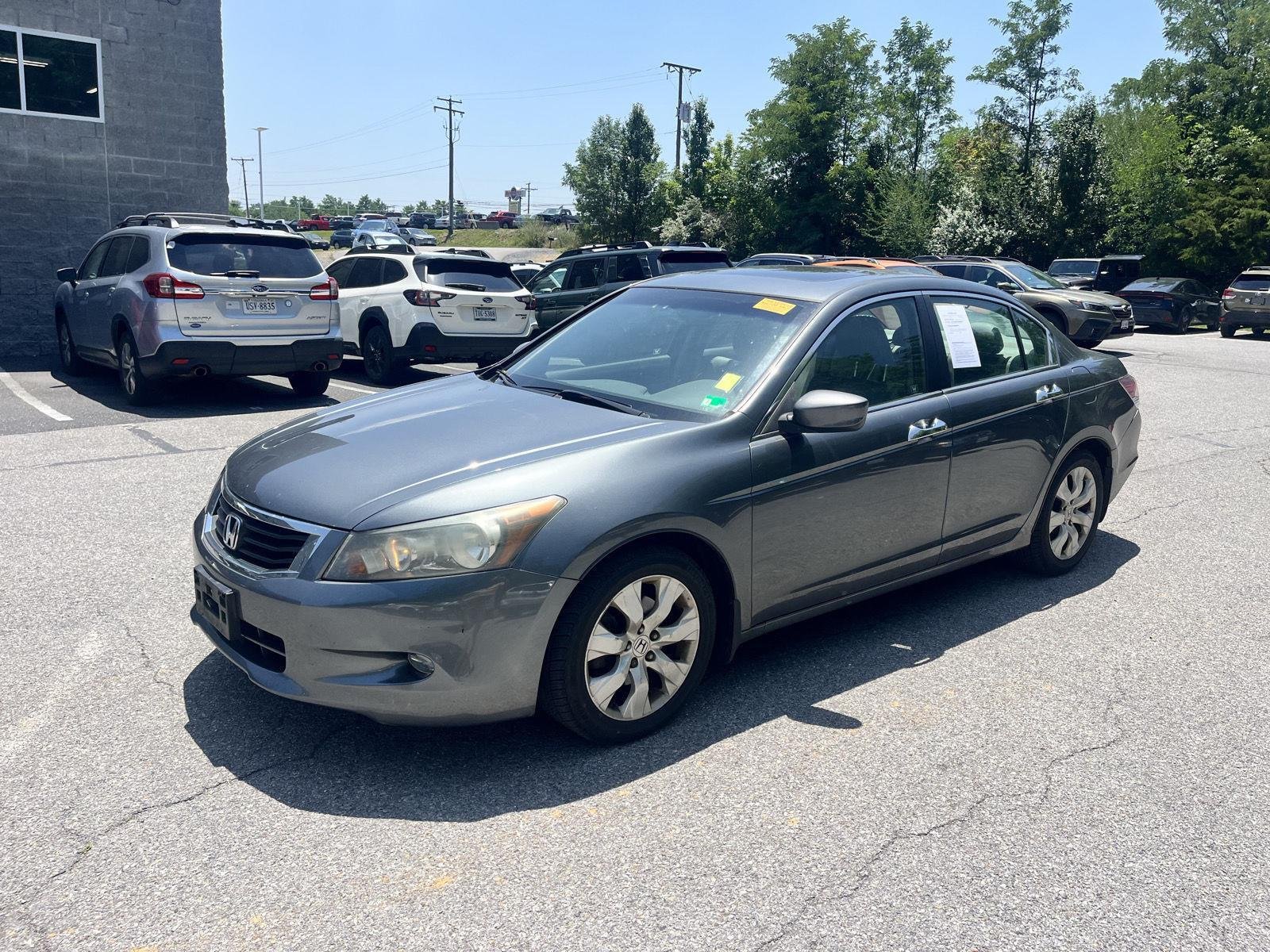 Used 2010 Polished Metal Metallic Honda EX-L image 3