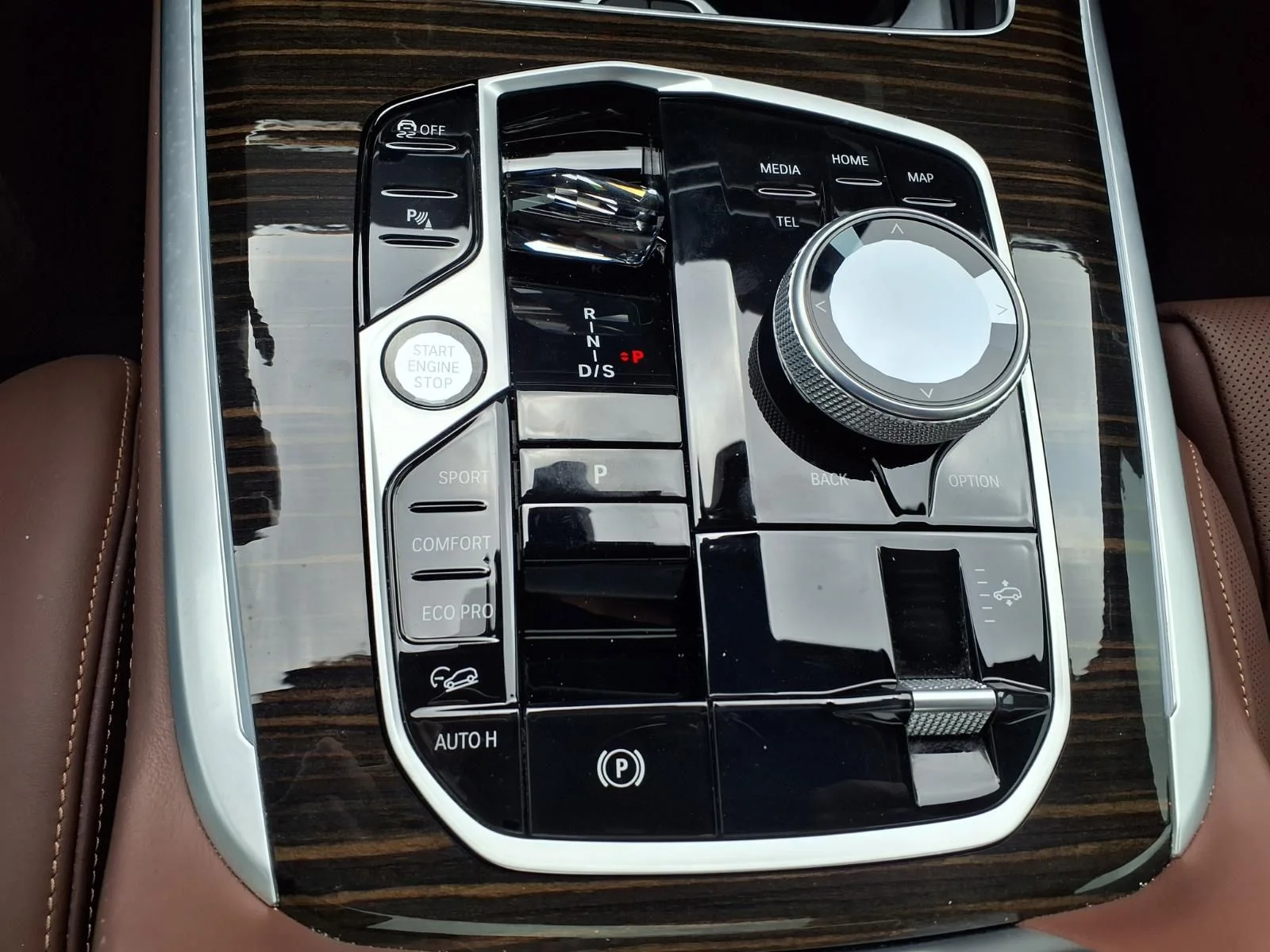 Used 2024 Green BMW M60i image 16