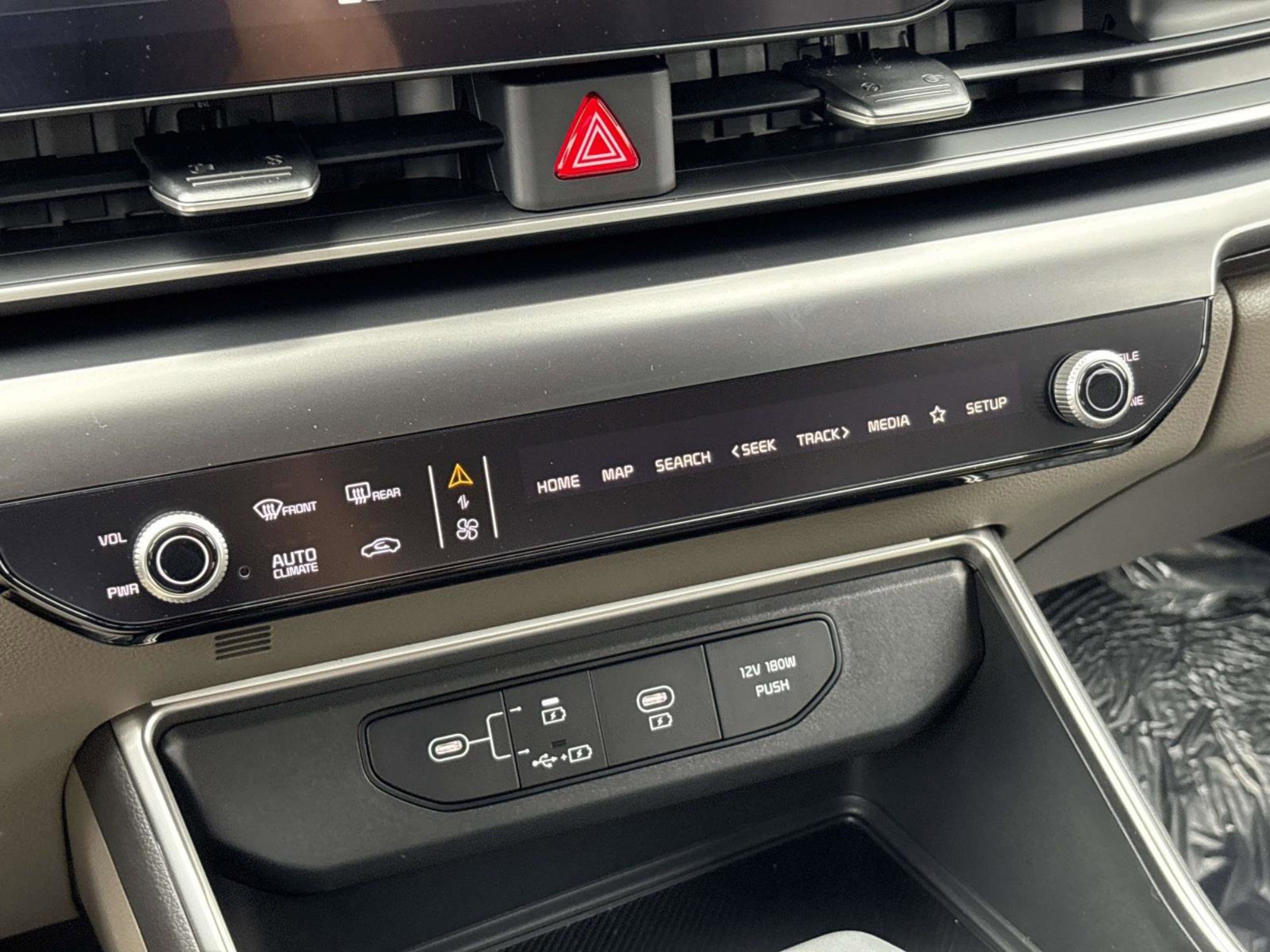 New 2026 Snow White Pearl Kia LXS image 27