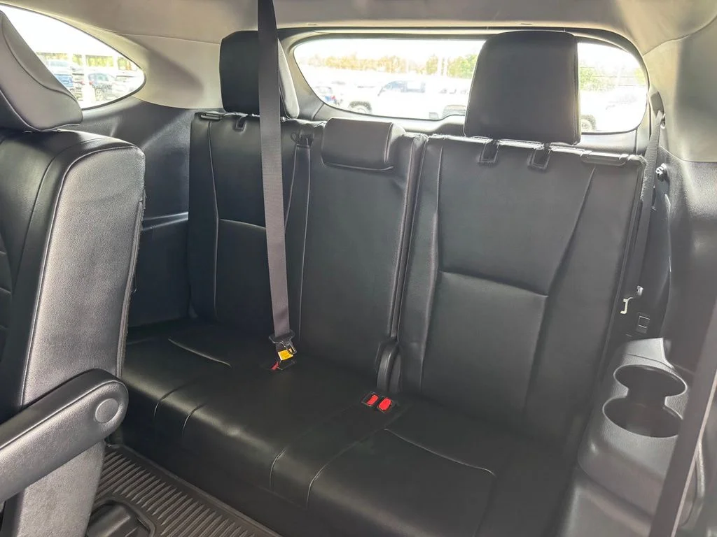 Used 2024 Silver Toyota XLE image 26