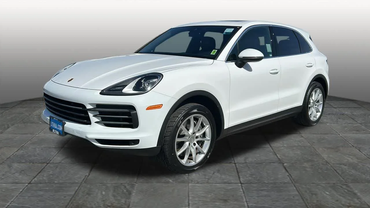 2023 Porsche Cayenne Base