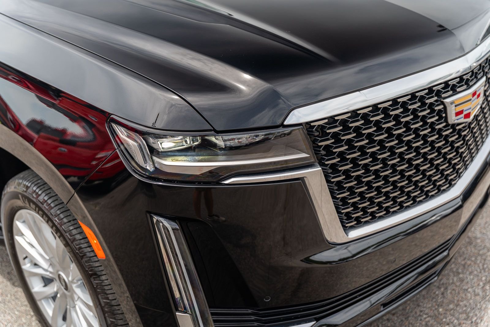 Used 2024 Black Cadillac Luxury image 9