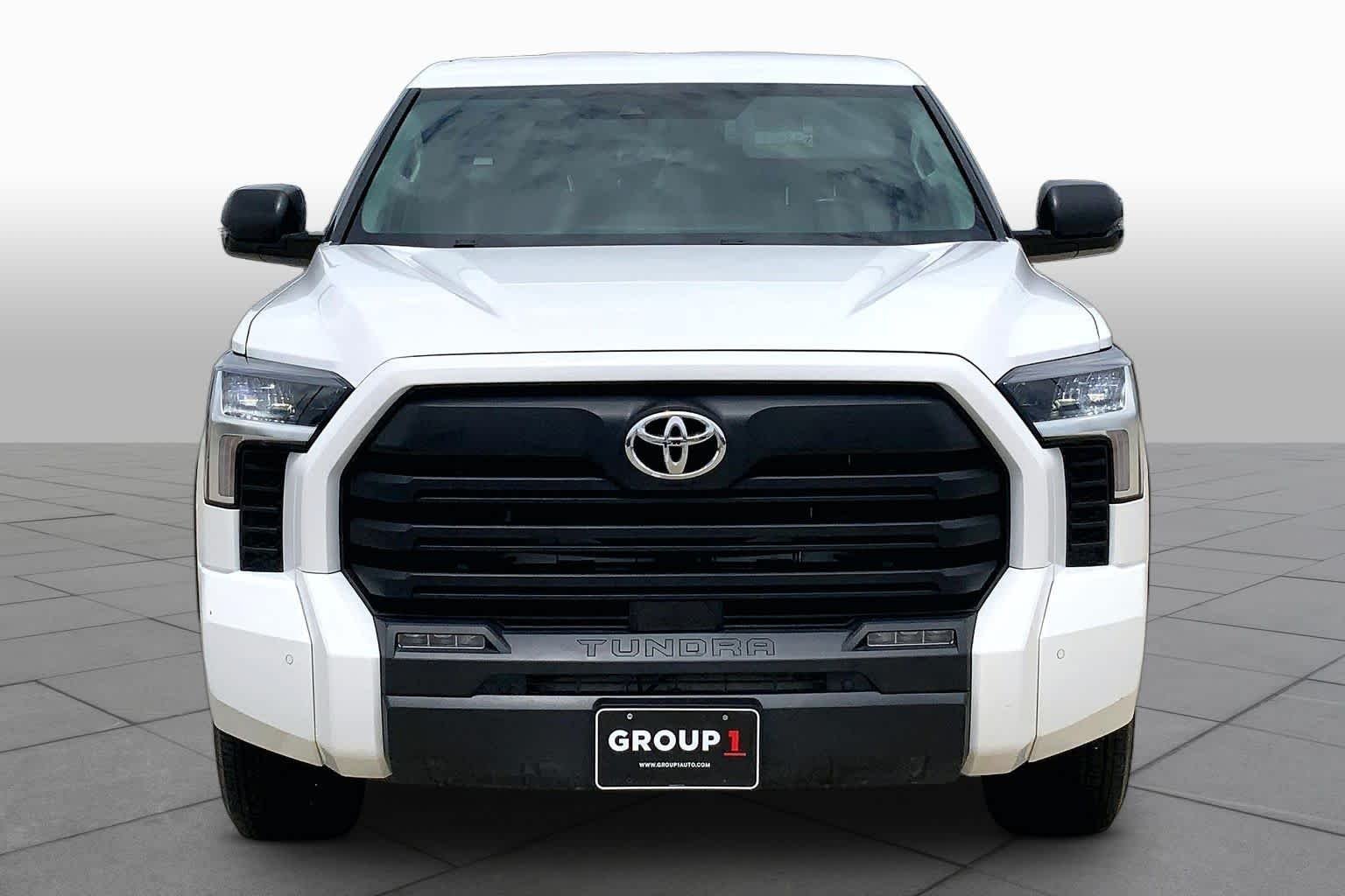 Used 2023 Ice Cap Toyota SR5 image 4