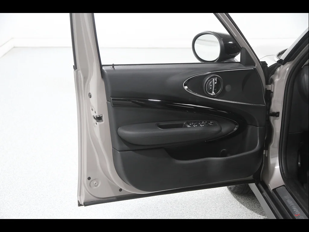 Used 2024 Rooftop Grey Metallic MINI Cooper S ALL4 image 4