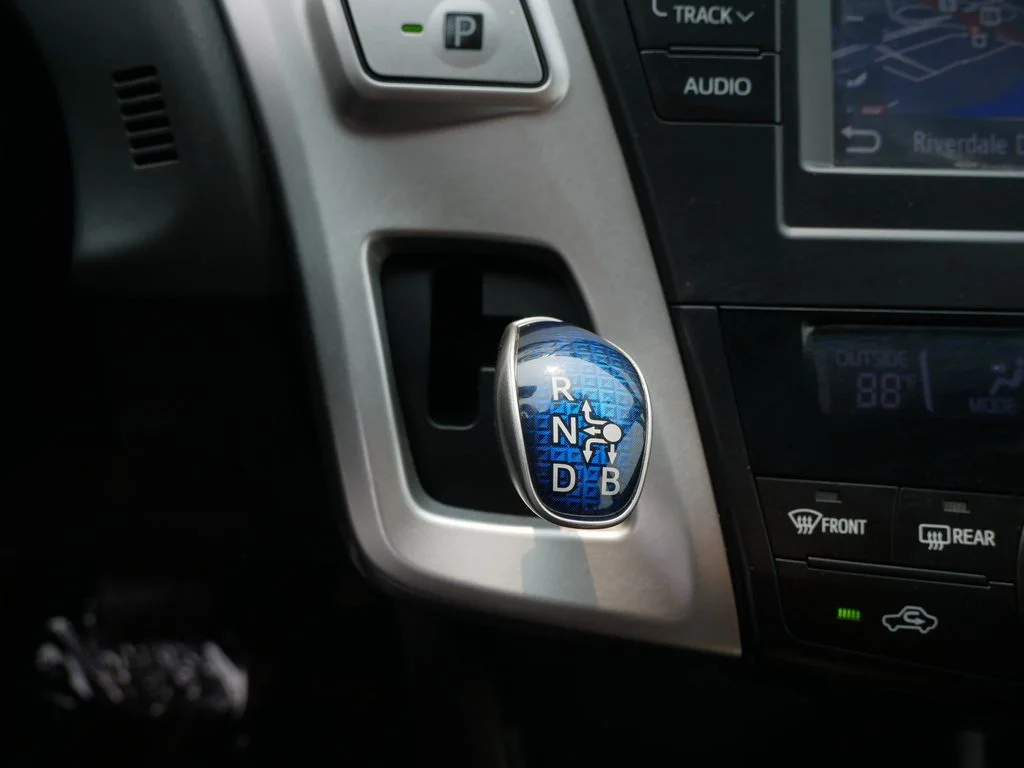 Used 2014 Silver Toyota Three image 20