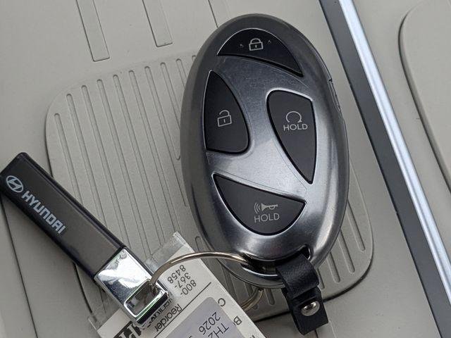 New 2026 White Hyundai SEL FWD image 34