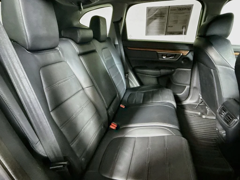 Used 2019 Modern Steel Metallic Honda Touring image 28