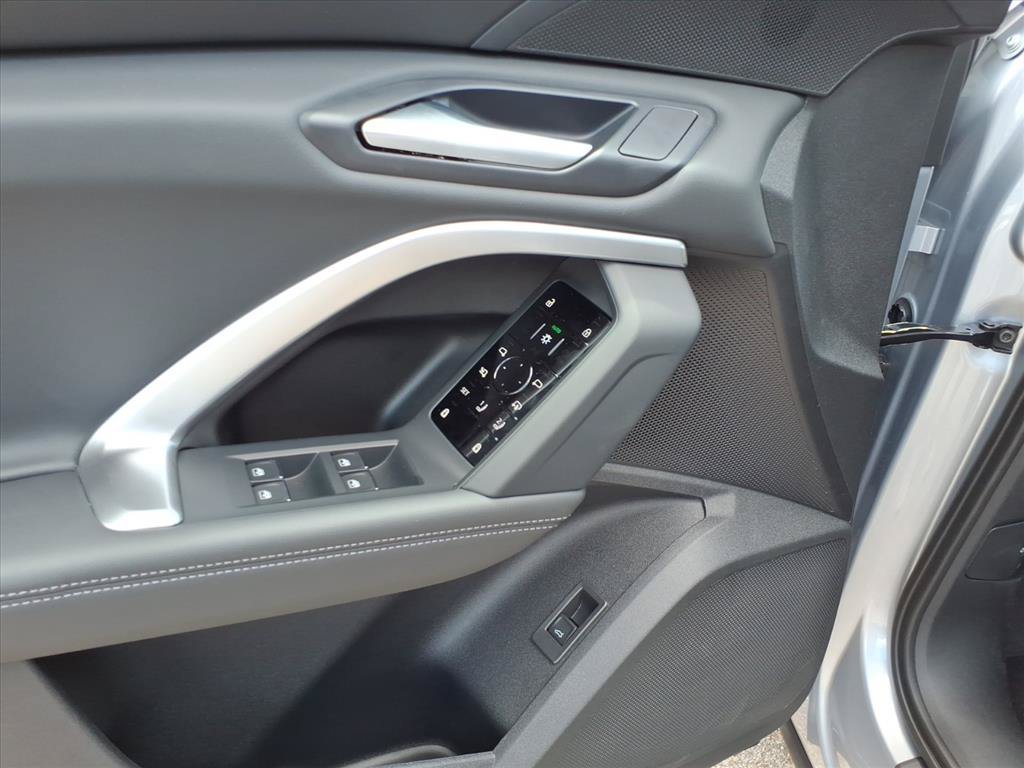 New 2026 Florett Silver Metallic Audi Premium image 13