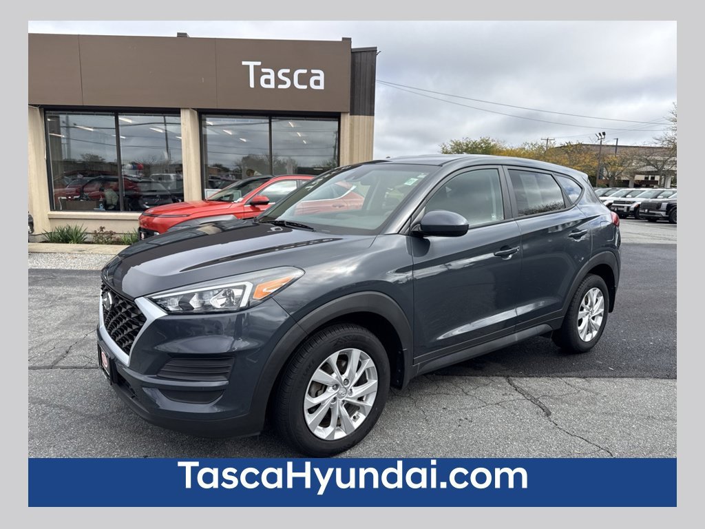 Used 2020 Blue Hyundai SE image 1