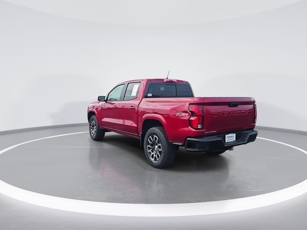 Used 2024 Red Chevrolet Z71 image 7