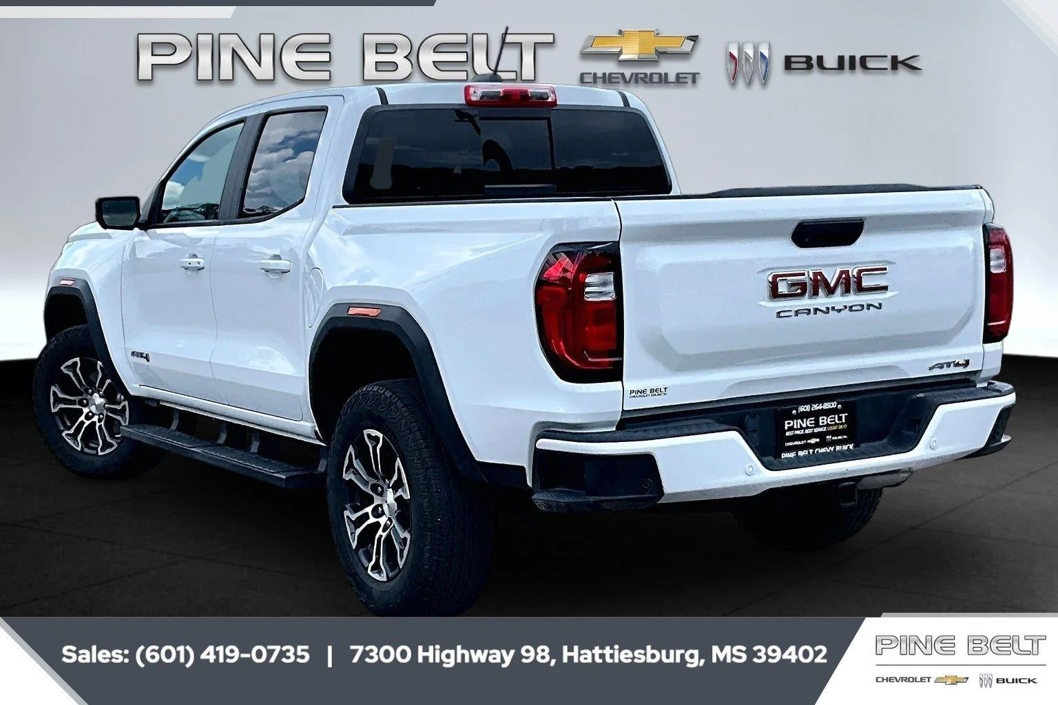 Used 2023 Summit White GMC 4WD AT4 image 2