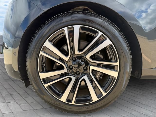 New 2026 Santorini Black Land Rover Autobiography image 9