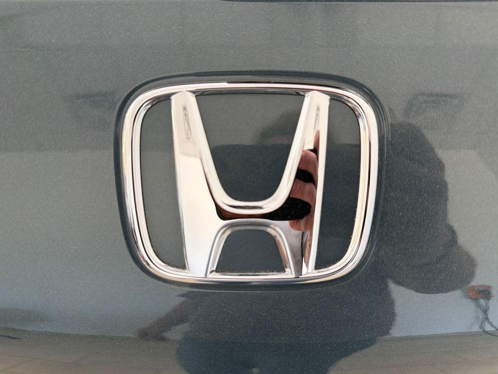 Used 2023  Honda LX image 33