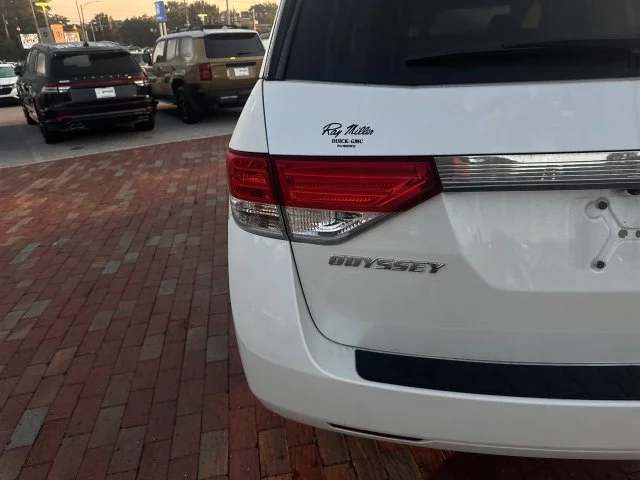 Used 2014 White Honda EX-L image 11