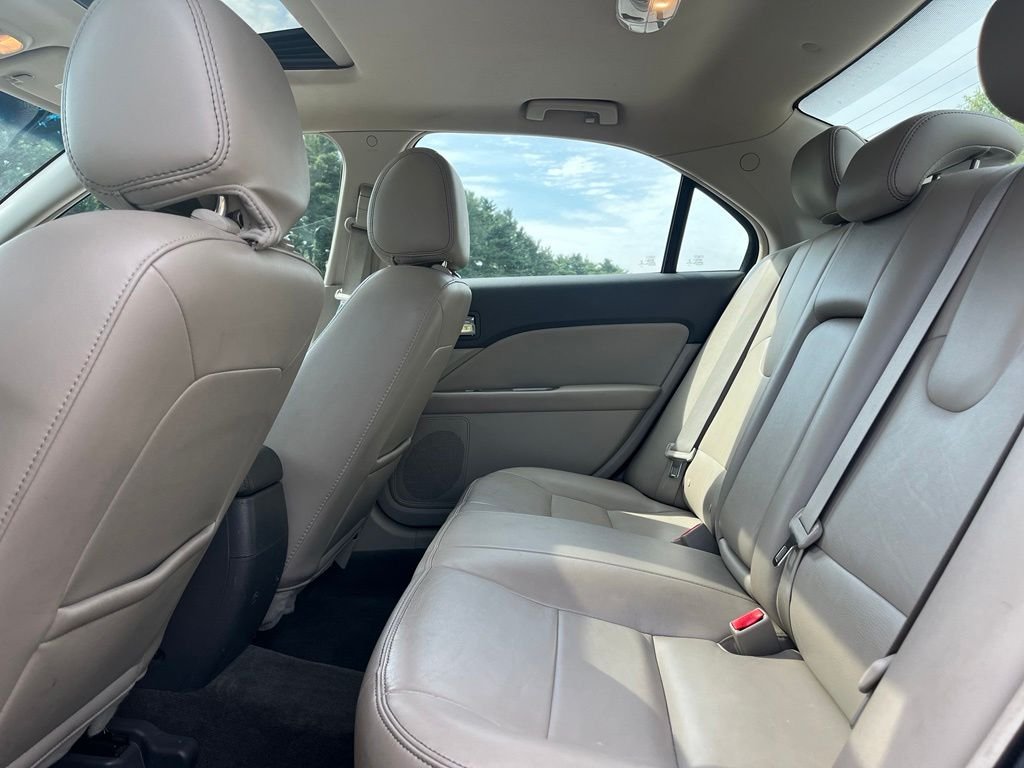 Used 2012 Red Ford SEL image 22