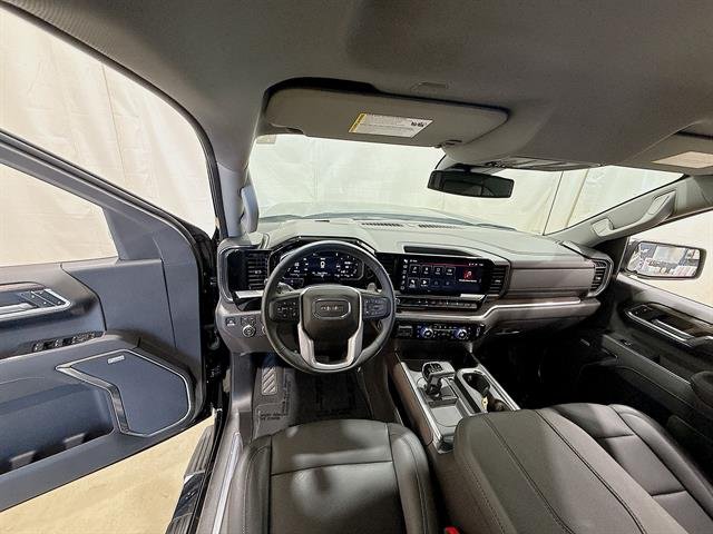 Used 2026 Onyx Black GMC SLT image 19