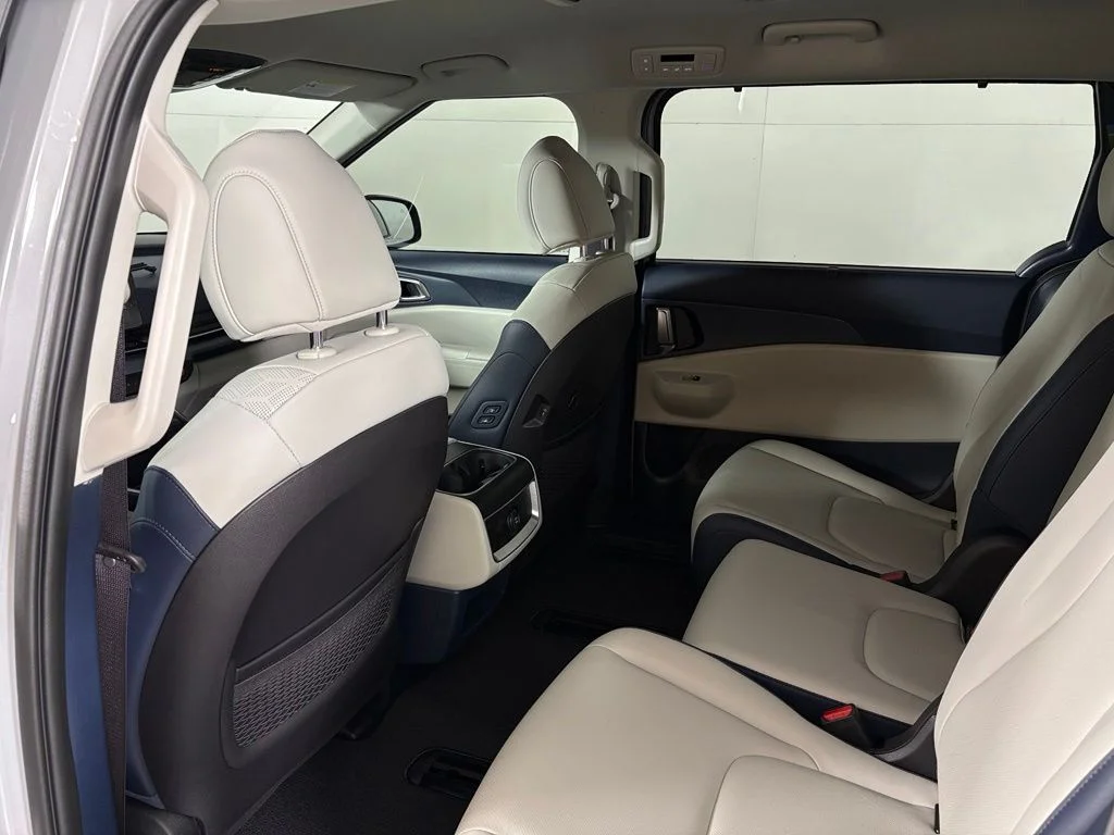New 2026 Ceramic Silver Kia EX image 38
