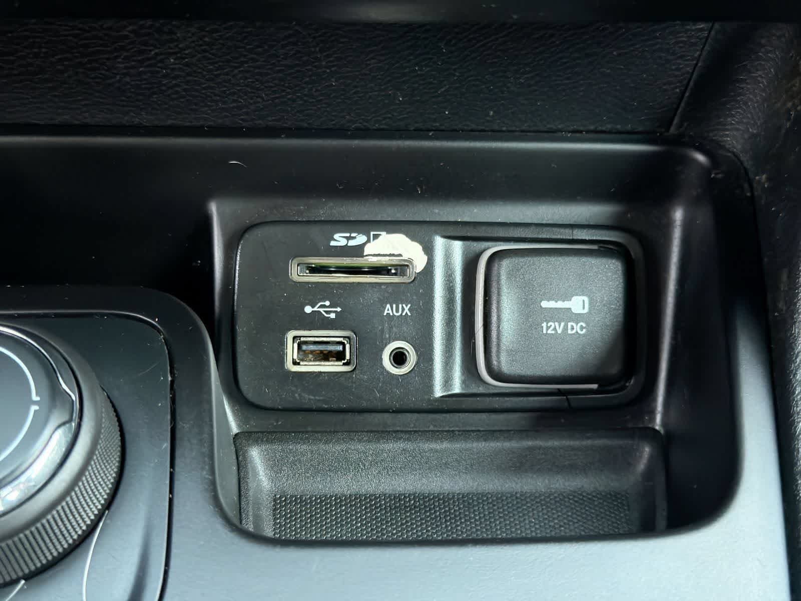 Used 2016 Brilliant Black Crystal Pearlcoat Jeep Sport image 31