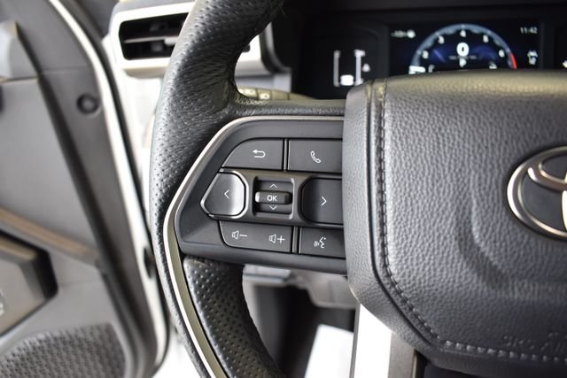 Used 2025 White Toyota SR5 image 19