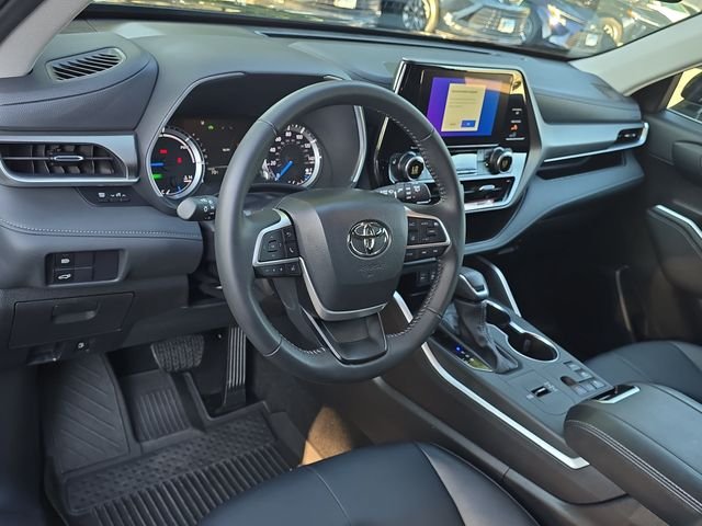 Used 2026 Black Toyota XLE image 17